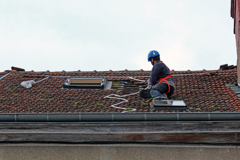 Veilig werken op de dak montage